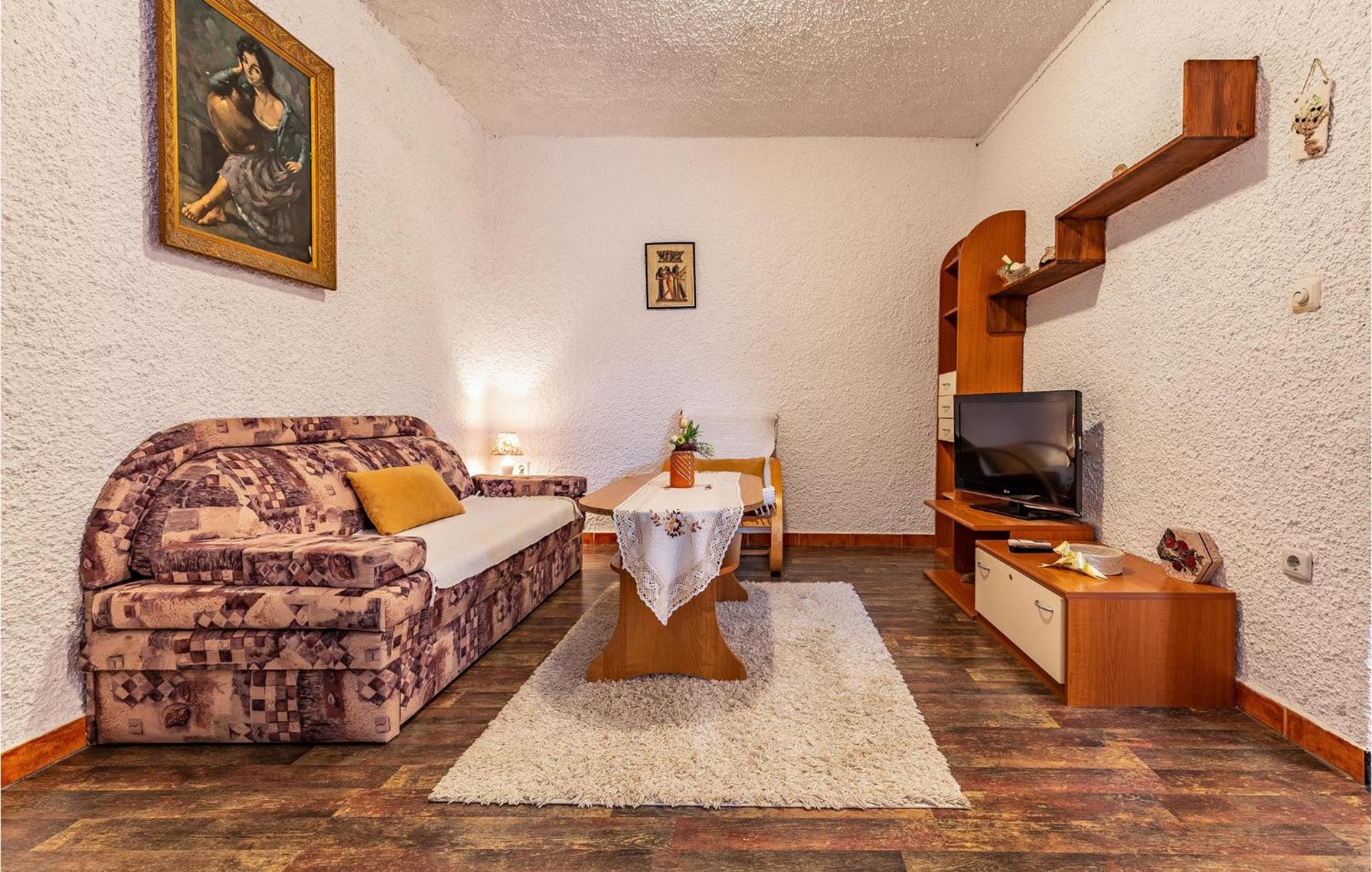 Lovely Apartment In Premantura With Wifi Eksteriør billede